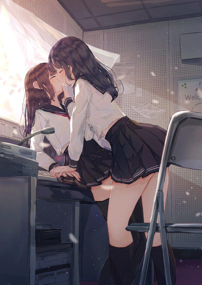 了在哪里窃的了～反正是百合美图～没错,就喜欢看美少女贴贴