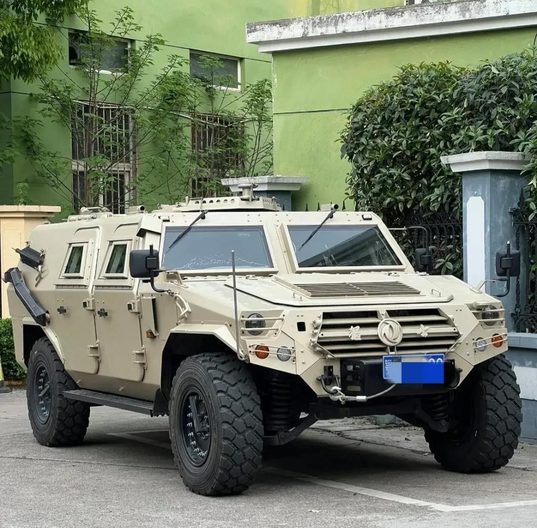 标题解析东风猛士中国新一代高机动性军用越野汽车