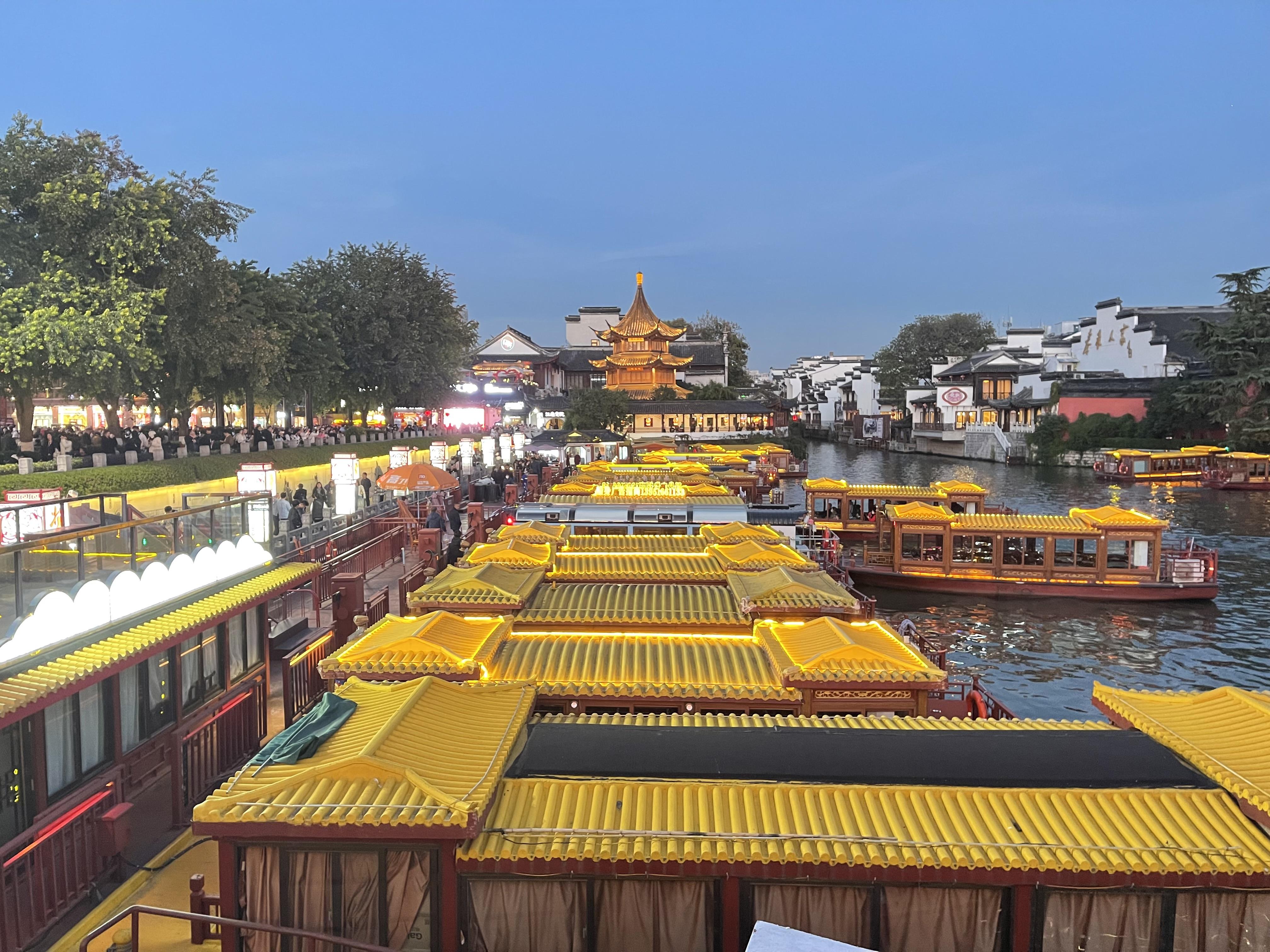 思维小跑车 的想法: 南京夫子庙秦淮河 | 📸 拍摄装备:苹果12 pro m