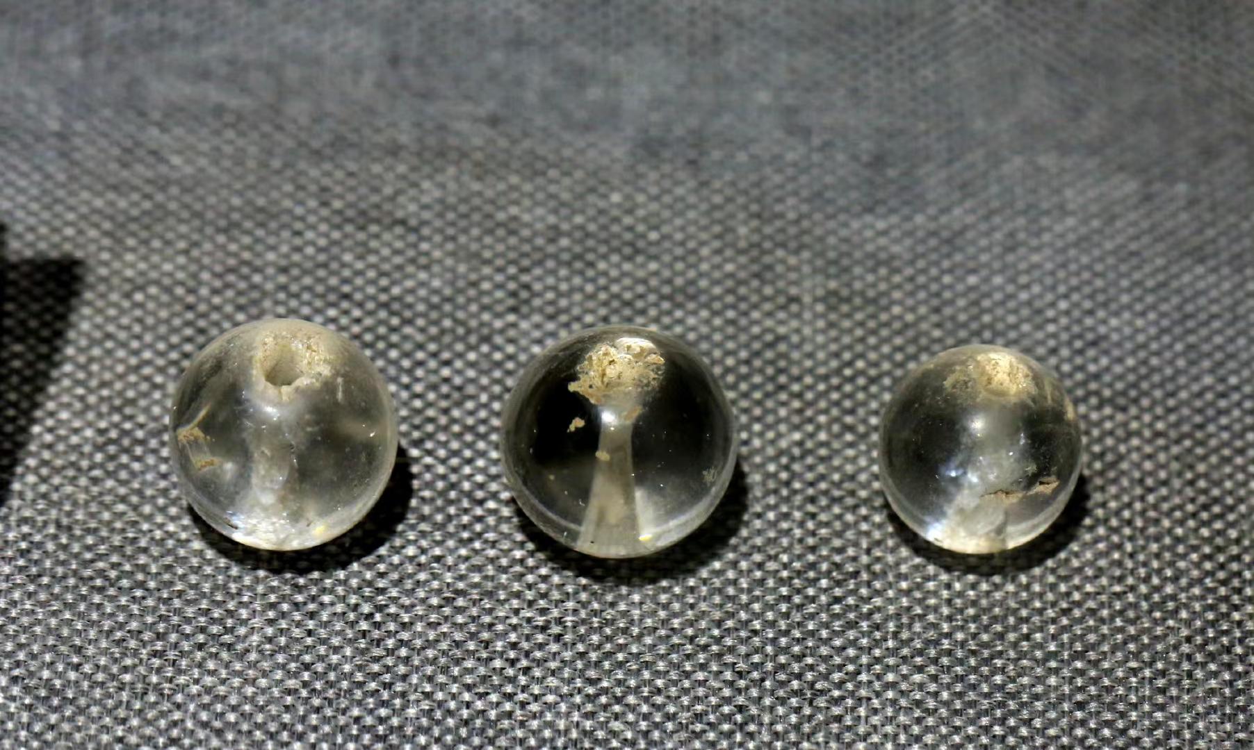 百家湖艺术 的想法: 东汉水晶珠及水晶司南佩 67 | 东汉水晶珠及