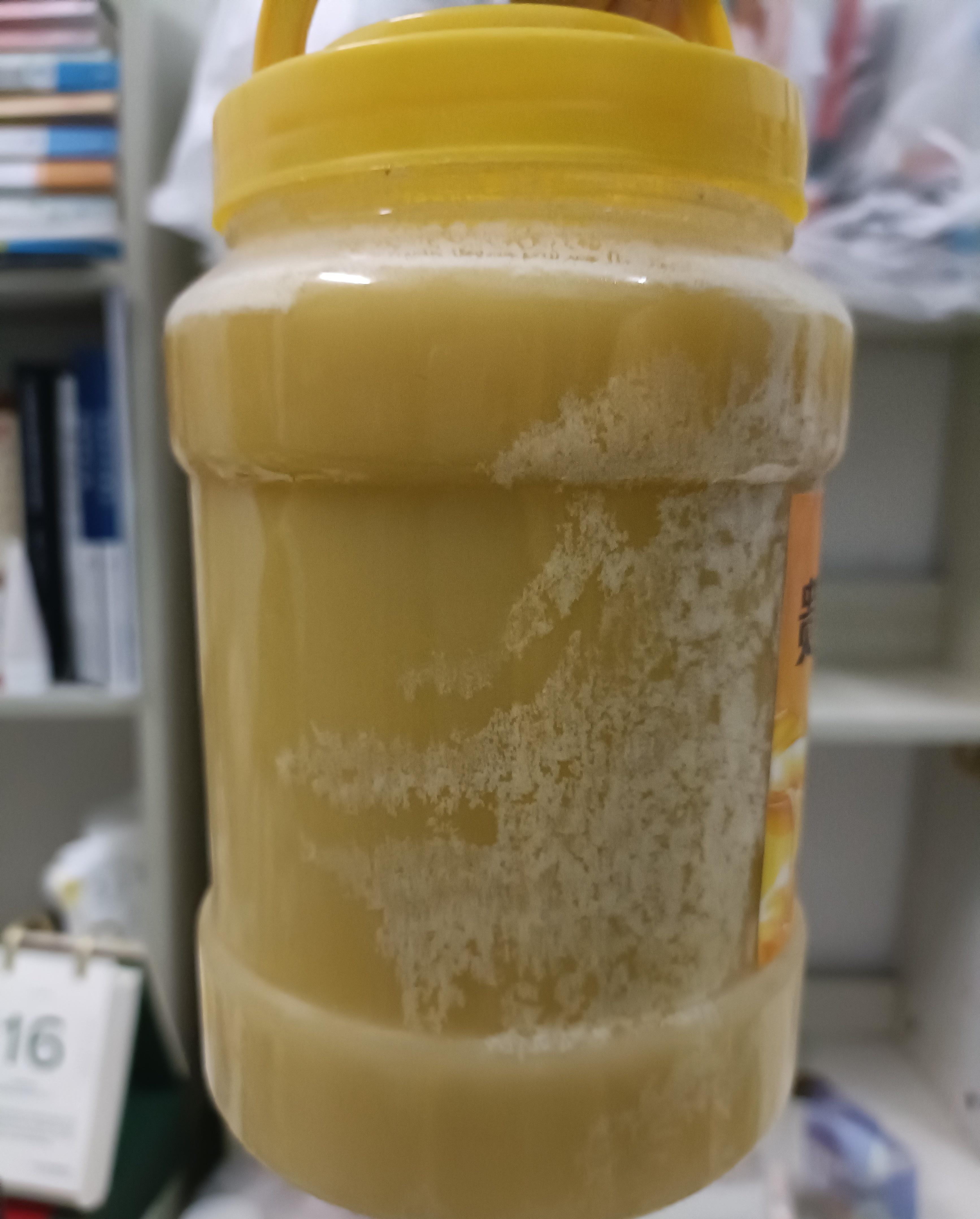 蜂蜜发霉图片和结晶蜂蜜发霉蜂蜜变质的7个表现蜂蜜霉斑是怎样的蜂蜜