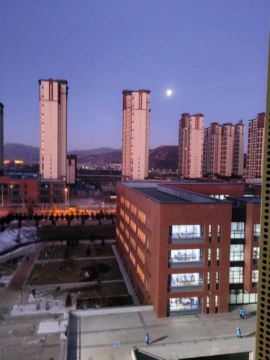 游乐 的想法: 星光不问赶路人