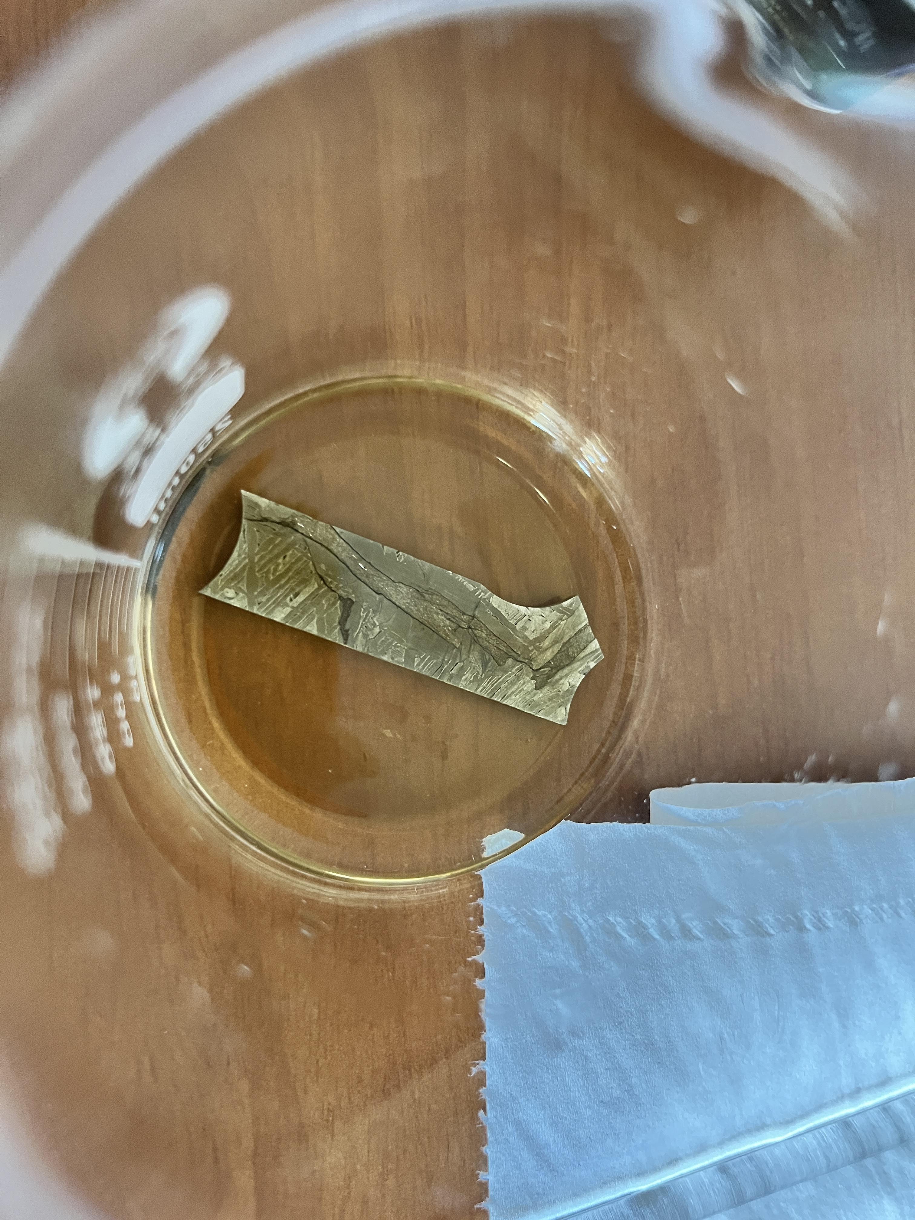 吕坚豪 的想法: 铁陨石酸洗鉴别 | 维斯台登构造洗出来了,这是铁陨石