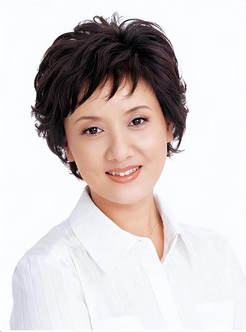 邓婕,1957年10月22日出生于四川省成都市,中国内地影视女演员,制片