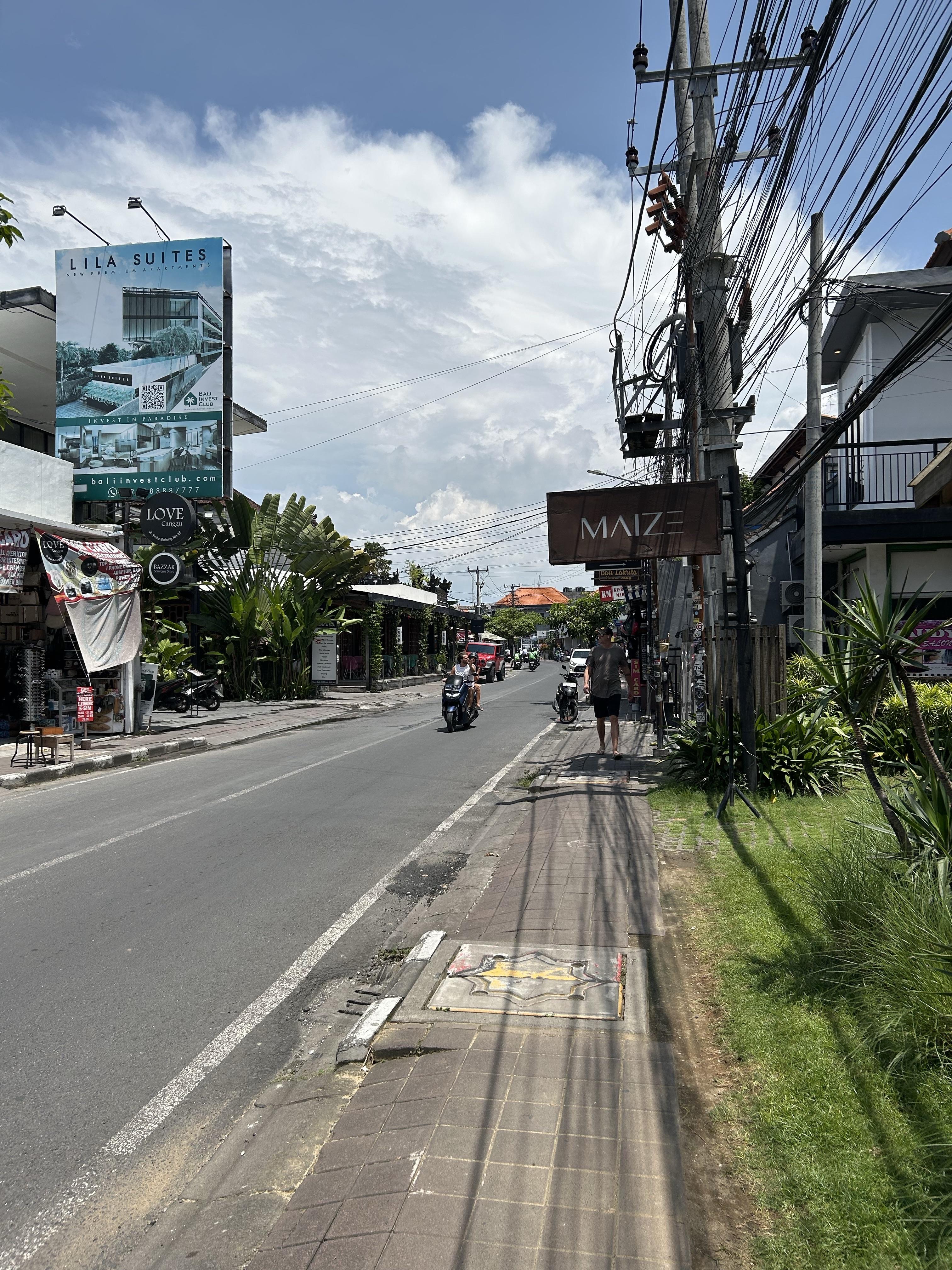 印尼自由行第一天 1️⃣租车:现在出去自由行,租个车会方便很多
