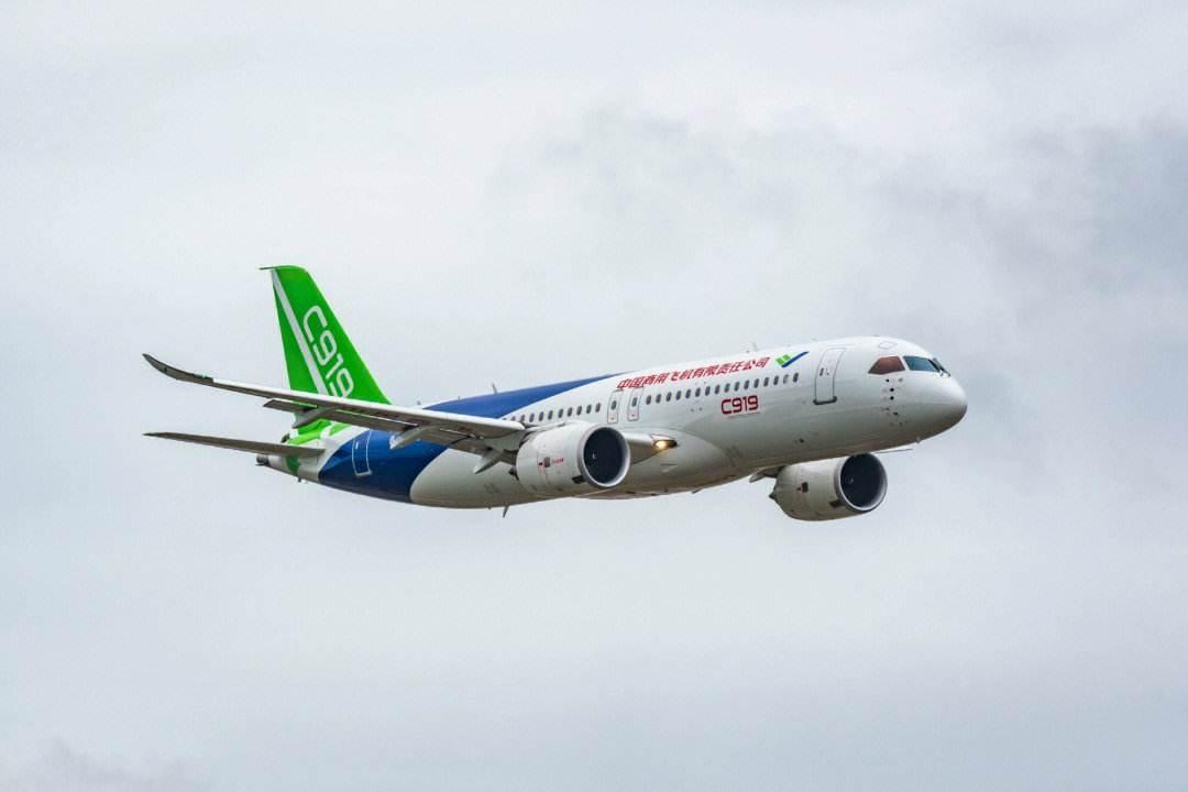 c919首次在海外亮相!