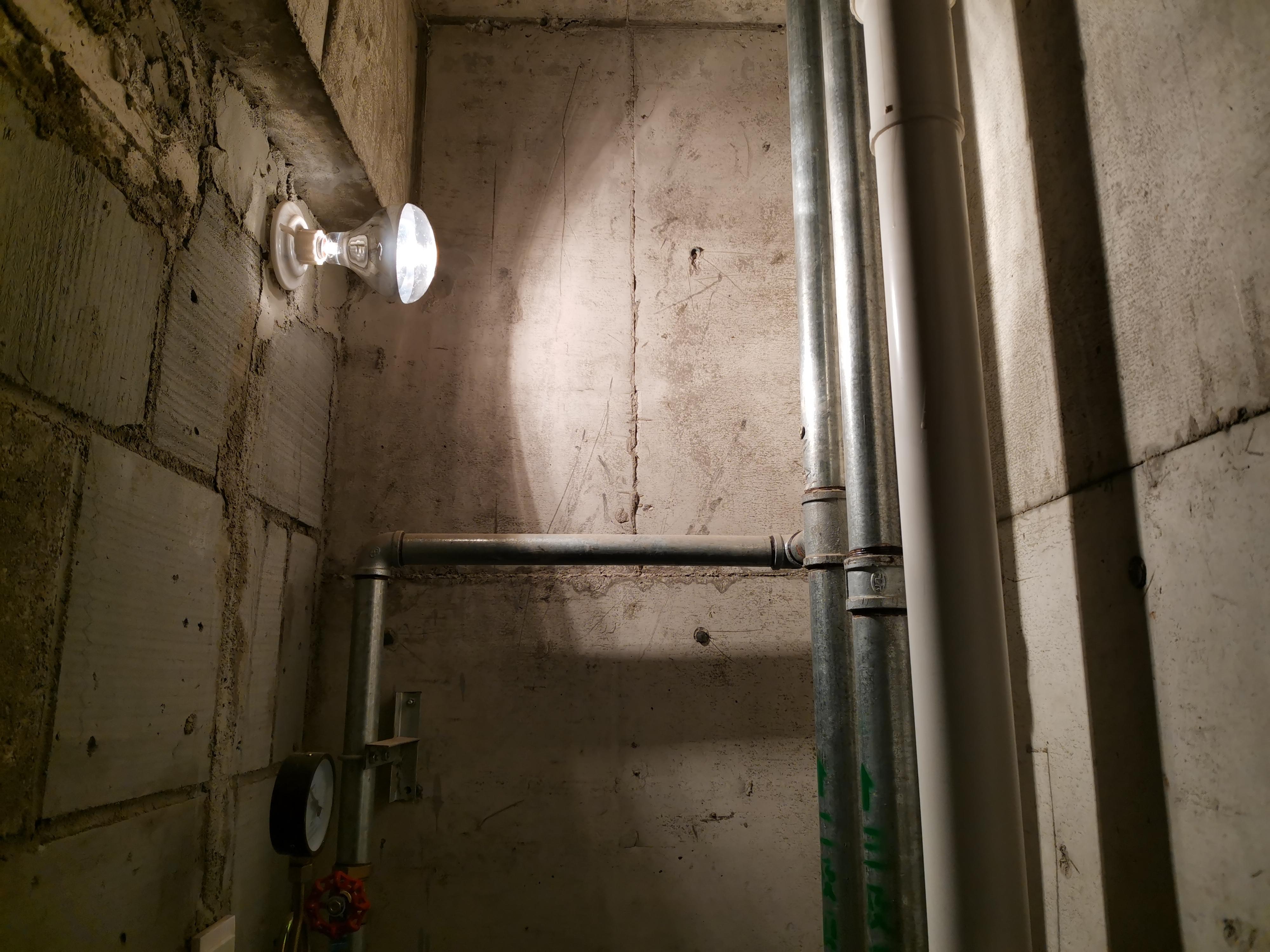 水火木金土 的想法: 物业水电工日常