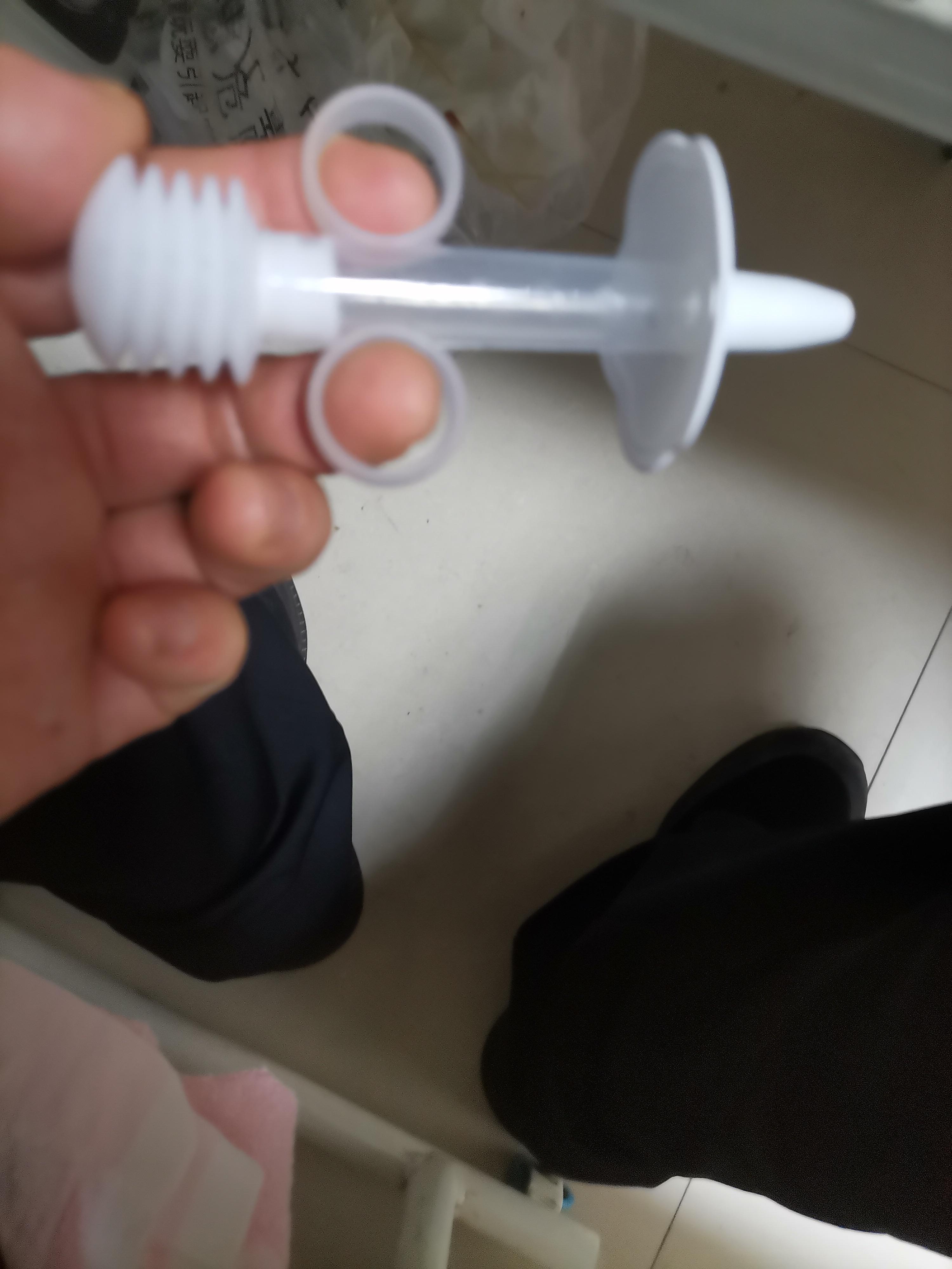 东方先生 的想法: 喂食器 | 这是一个给病人或老人,小孩喂水喂药,喂