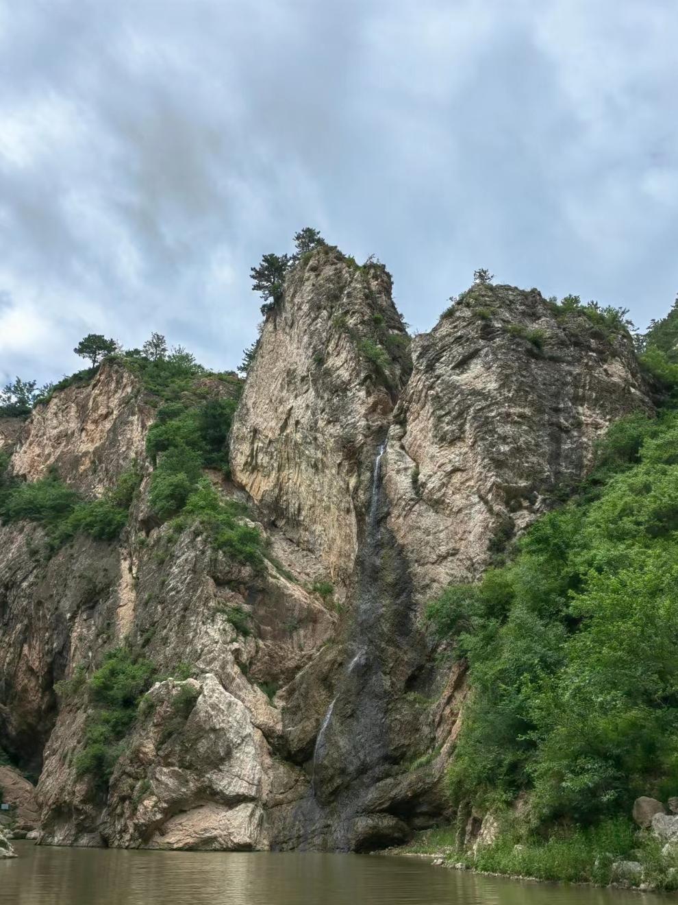 朝阳白龙大峡谷图片