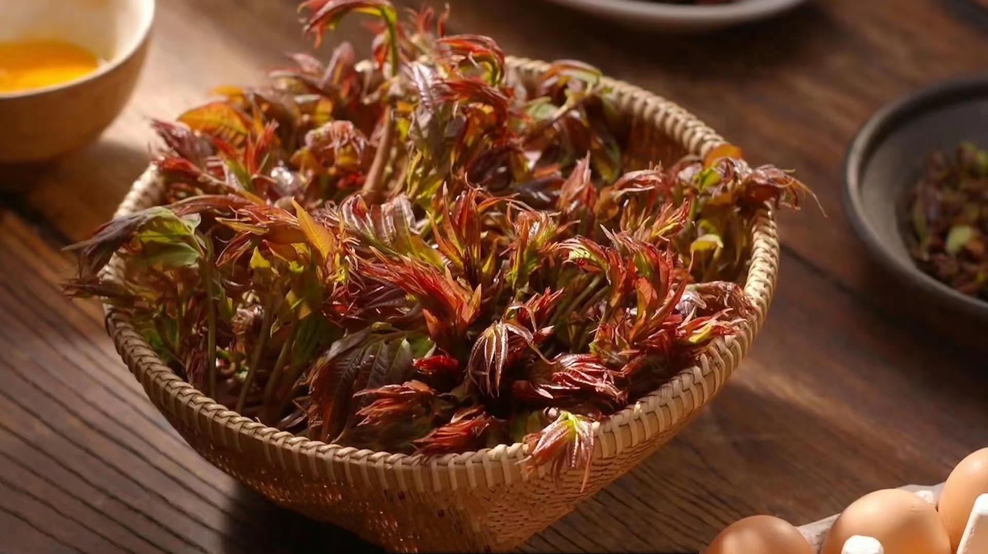 牛晓雯 的想法: 【香椿焯水的4大好处】 | 76沸水焯烫1分钟左右