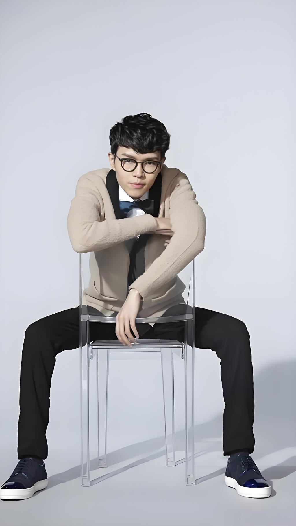 41岁音乐才子方大同去世深夜的混音台突然卡顿屏幕右下角弹出的黑白