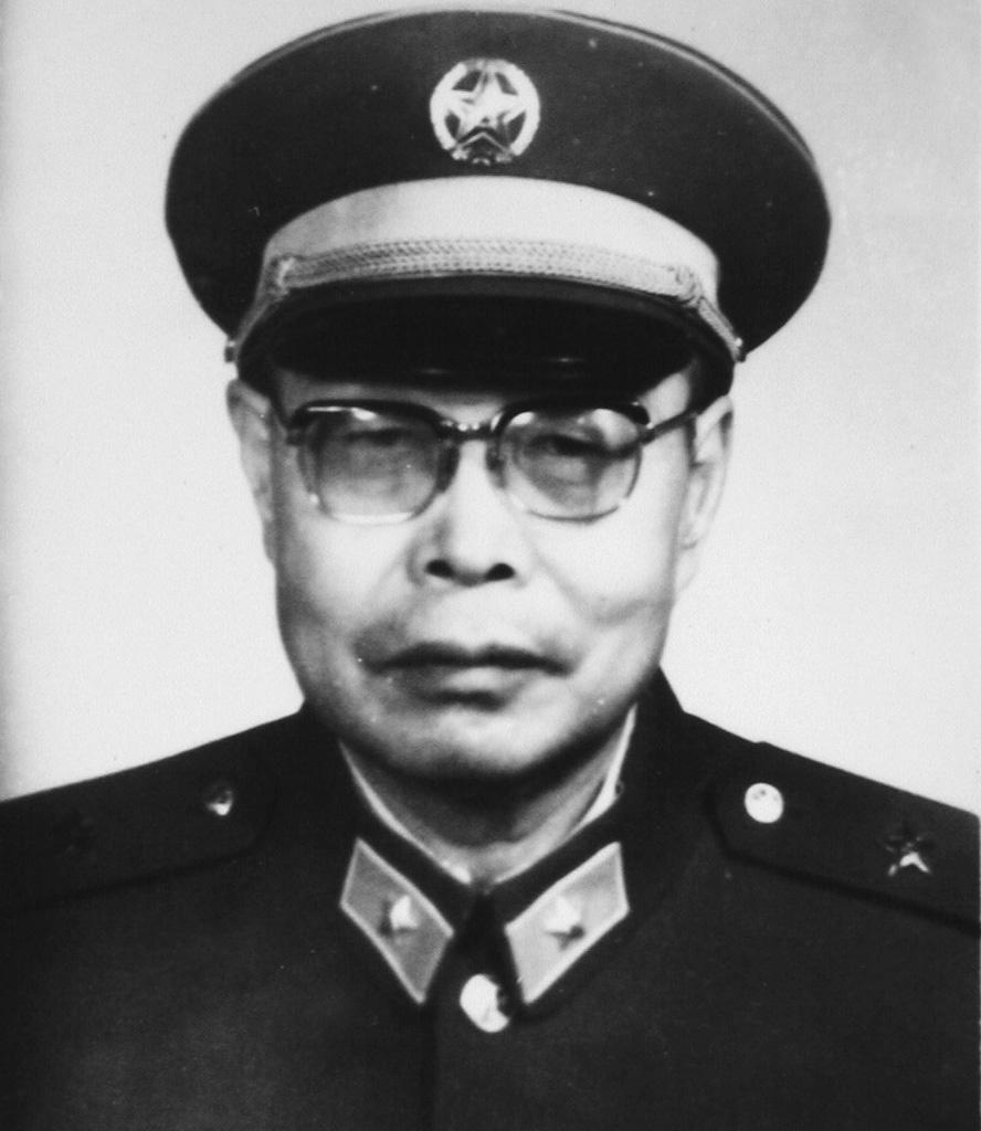 常山龙 的想法: 又一位开国将星陨落了,开国少将文击将军因病医治无效