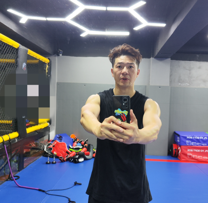 大鹏哥 的想法: 德云社谢金哪是练的比孙子年轻啊,简直就是练成了魔鬼