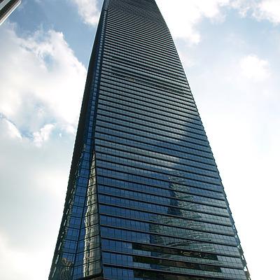 毒角show 的想法: 世界高层建筑---香港环球贸易广场 br>高度:484 m(1