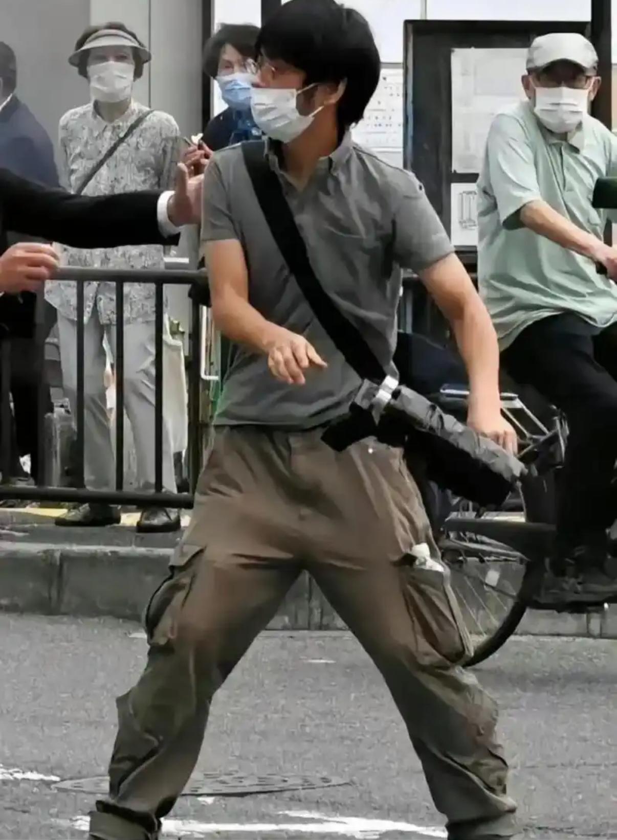 08·江苏墨鱼作者​07-08·河南风起时麻原彰晃关