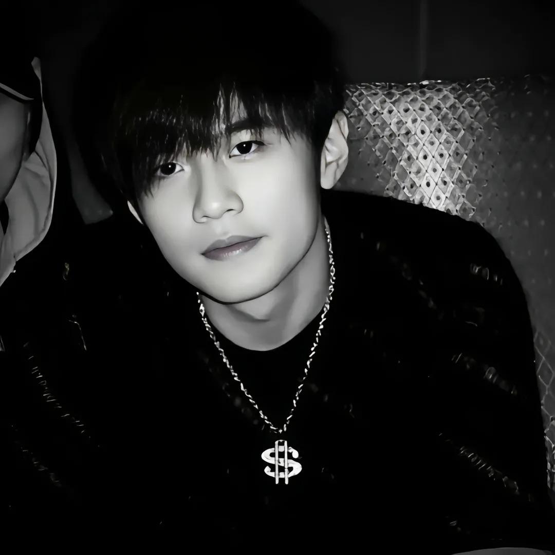 玺赜牟 的想法: 杰伦精选头像 | <a class="hash_tag" href="