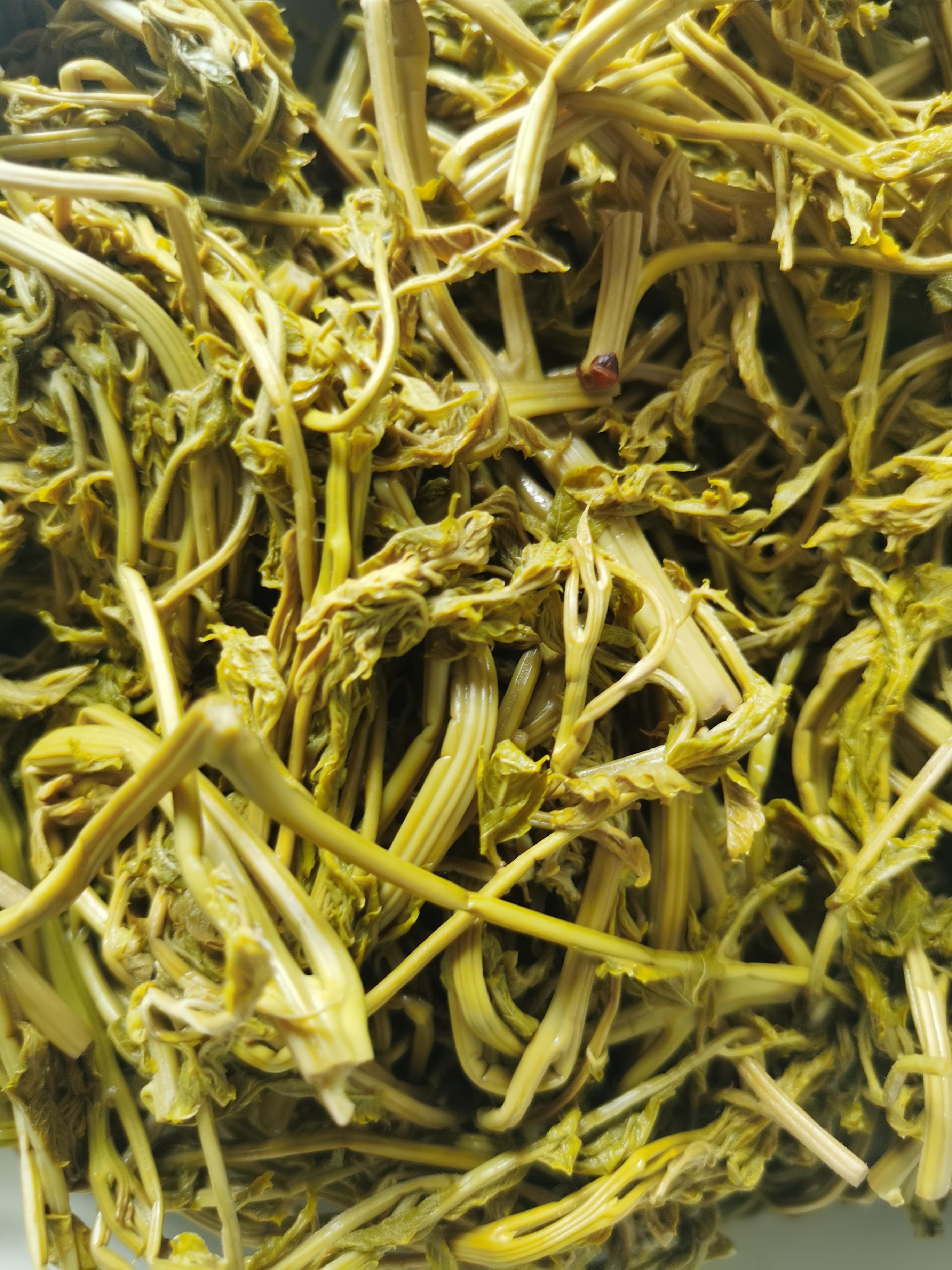 的想法: 有人说这种野菜叫木力芽 | 我也不知道这种野菜是叫木兰芽