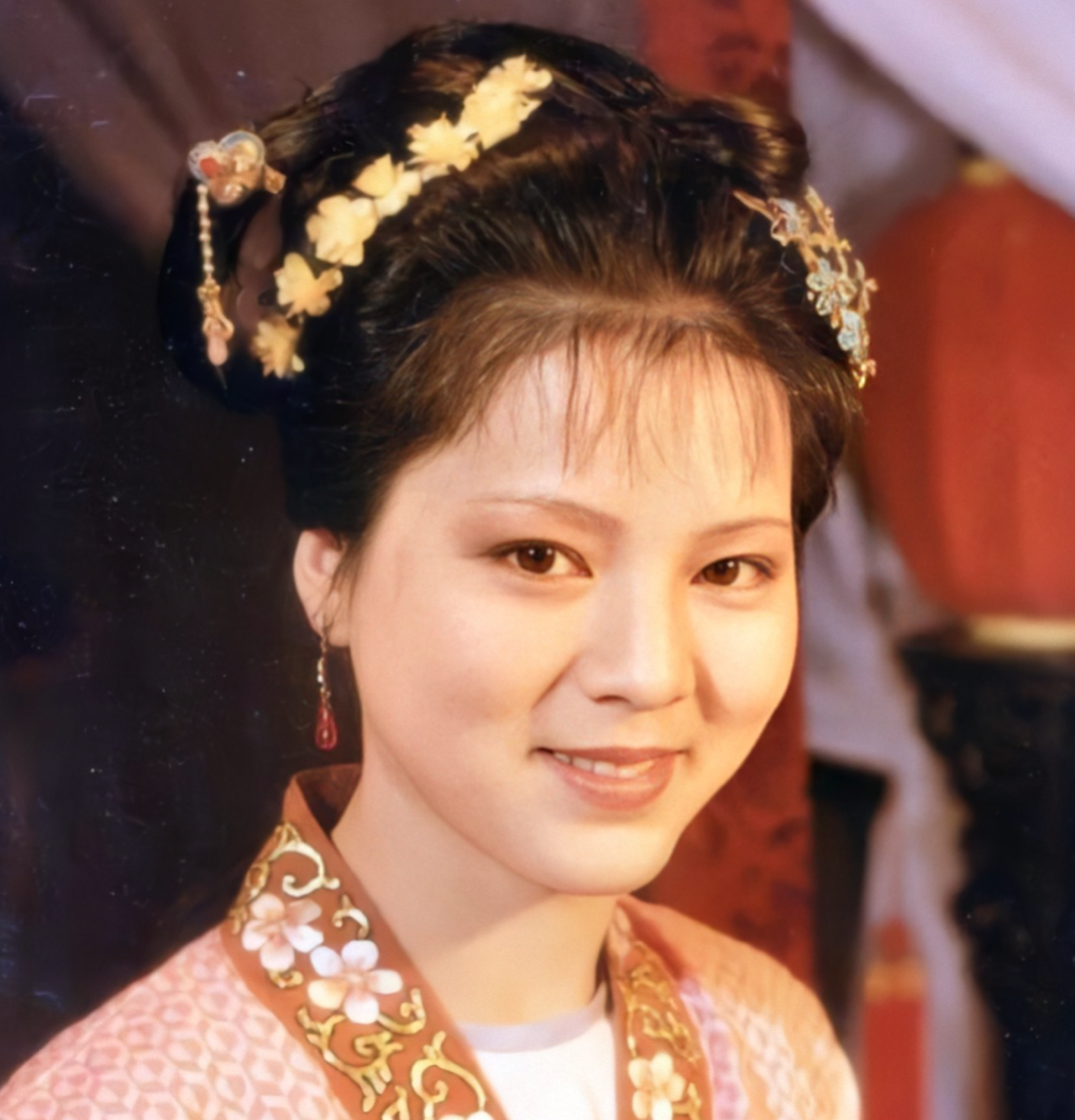  br>没看出来袭人原身家庭比晴雯高贵啊!