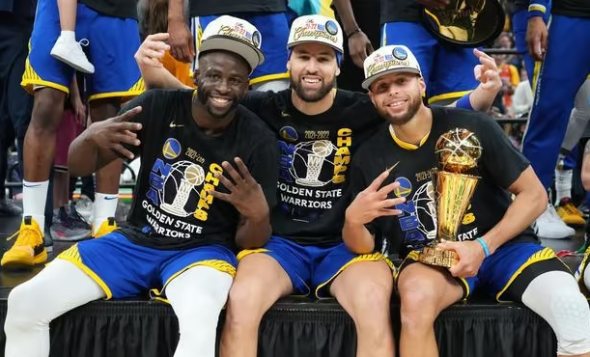 飞机alicloudlc 的想法: 勇士新赛季前瞻 | 为了尽可能把握住库里的