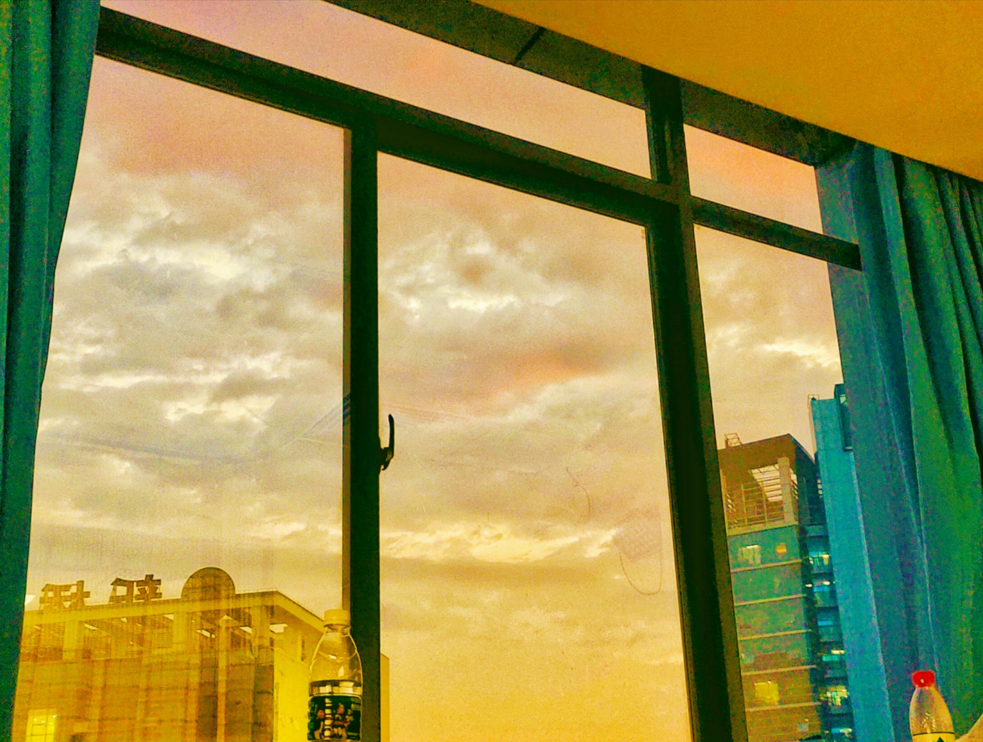 熊顿顿 的想法: 夕阳西下 | 95 分享宝藏落日:重庆的普通街道 br>