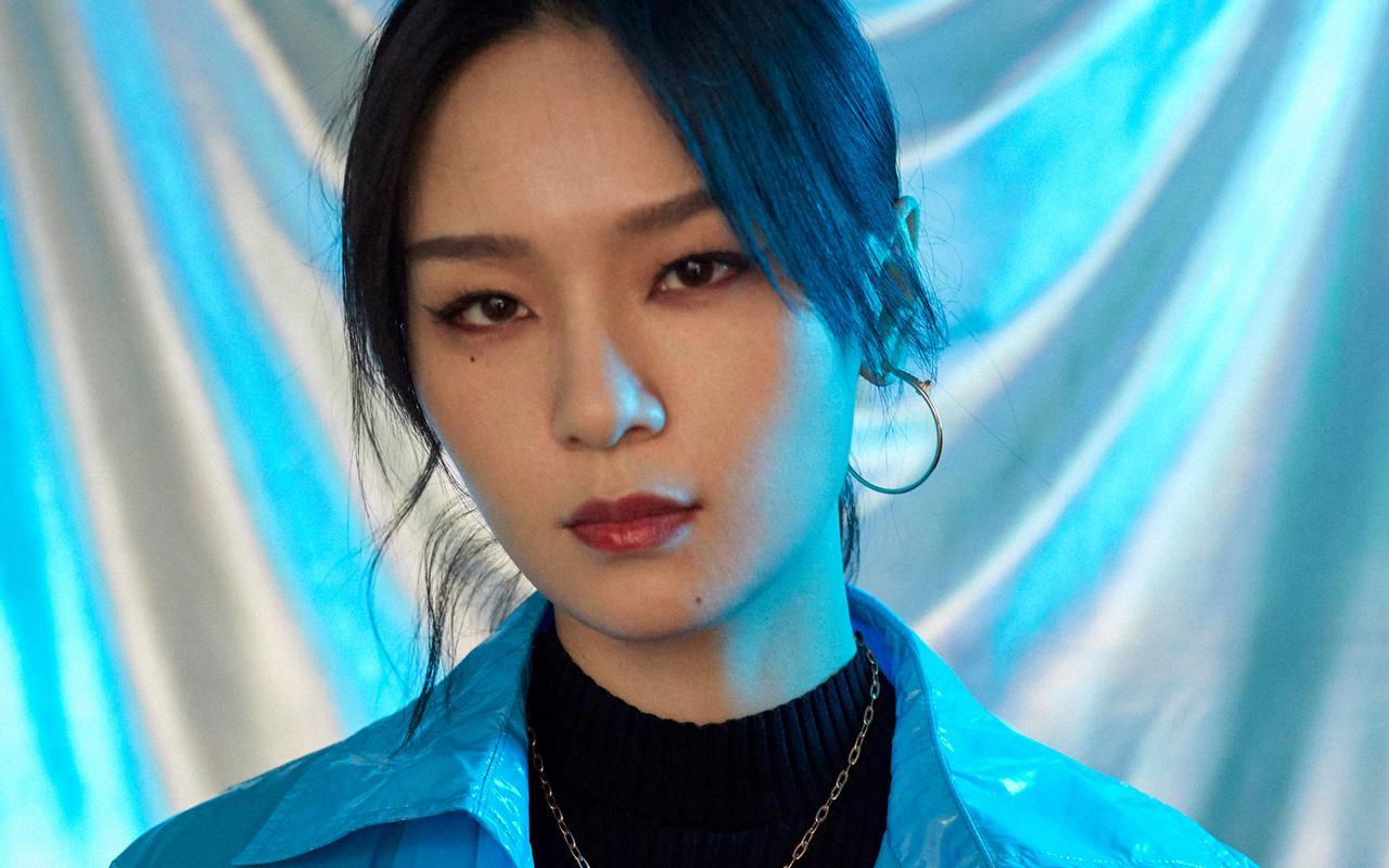 明星爆料客 的想法: 周笔畅音乐节俏皮下班 | 5月4日,周笔畅在成都