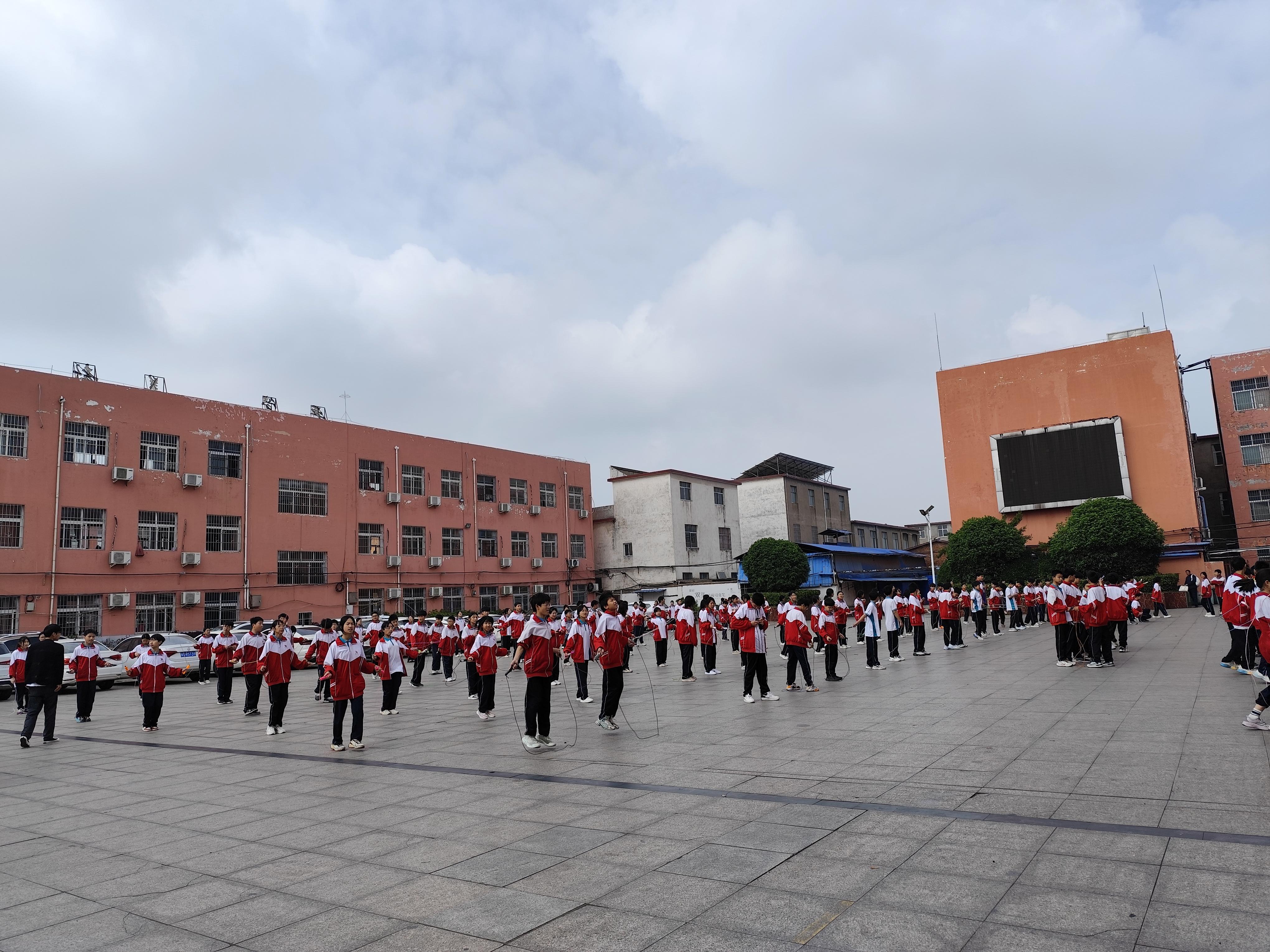 古柳 的想法: 教育不是压迫,是爱 | <a class="hash_tag" href="