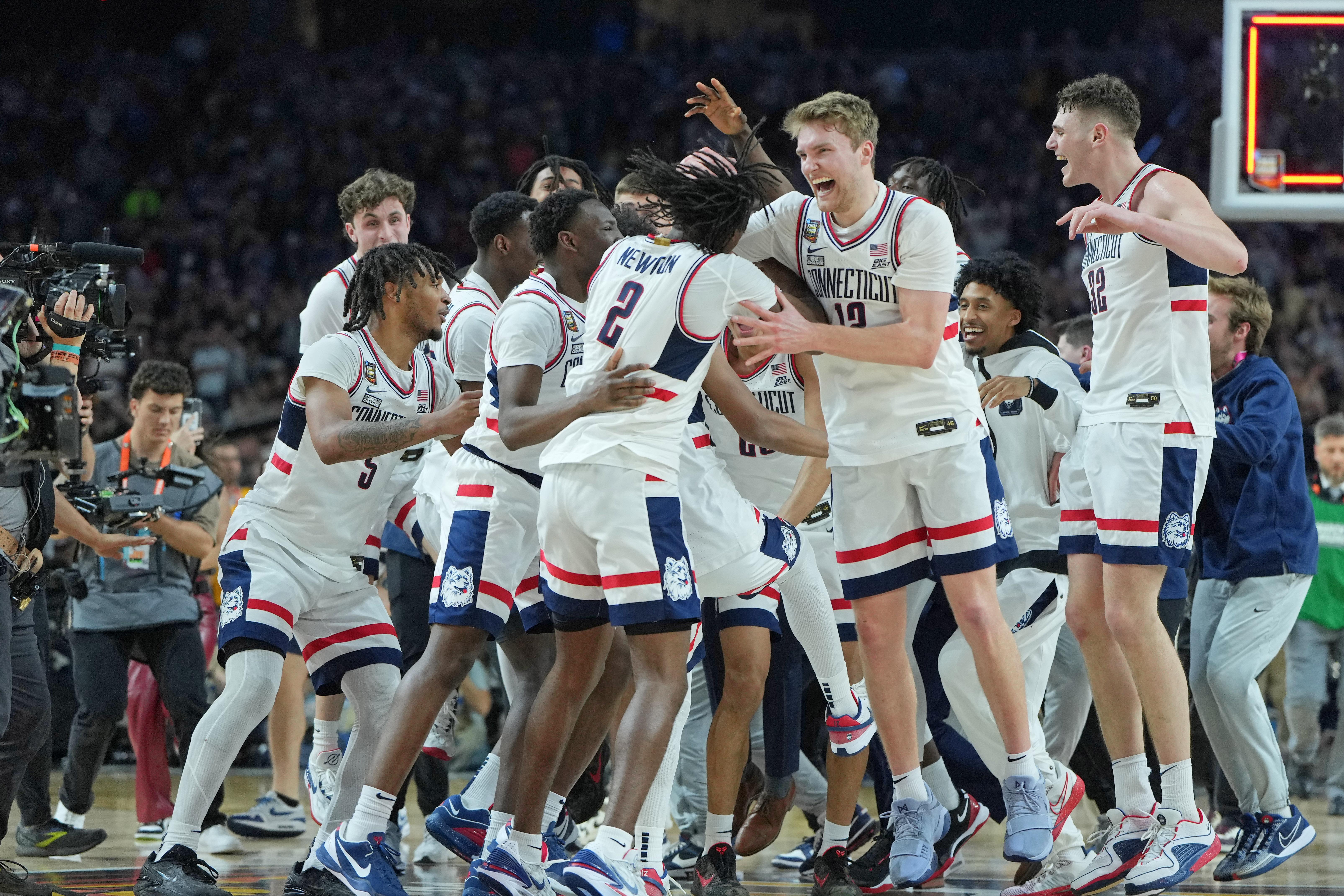 04月09日,今日ncaa疯三赢来最终决赛,普渡大学今日对阵康涅狄格