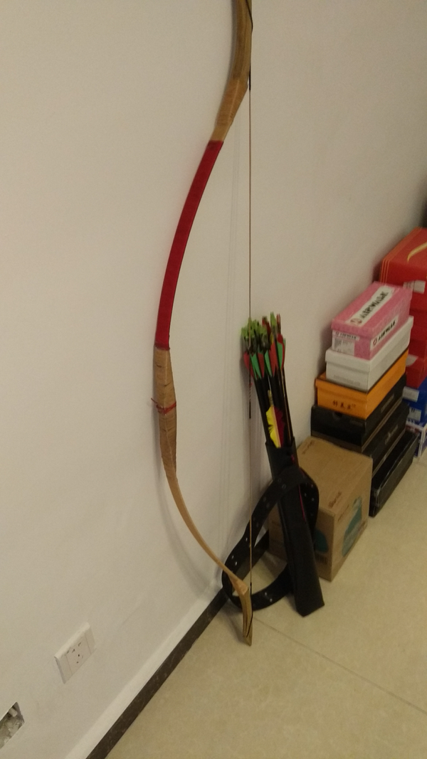 如图,其实我现在自己做一把玻片弓很有成就感,玩起来也很哈啤!就这样!