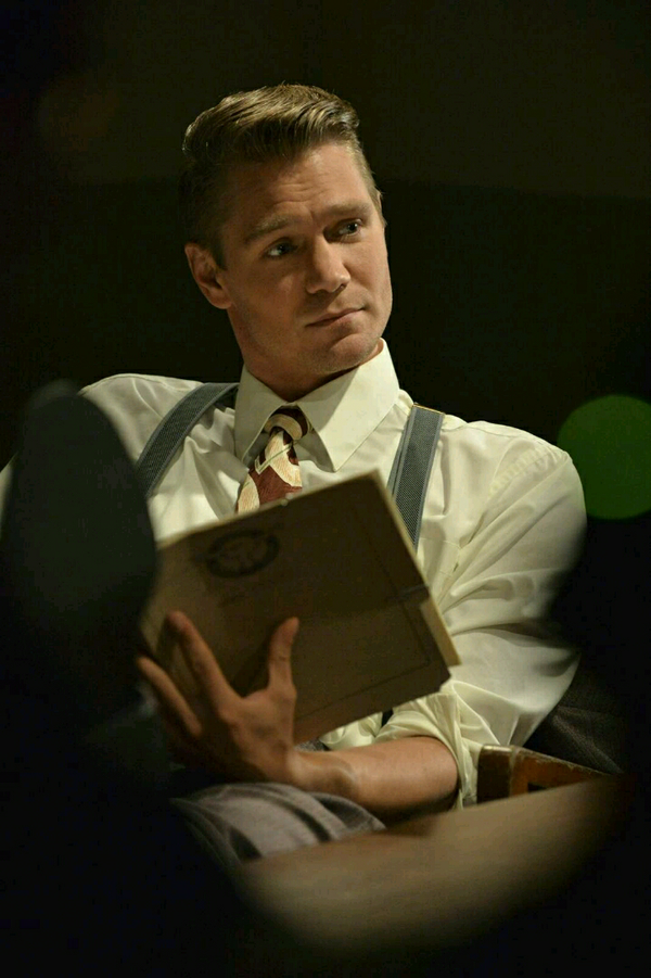 agent carter 人家女配角是长这样的 这个howard演的……道真挺像tony