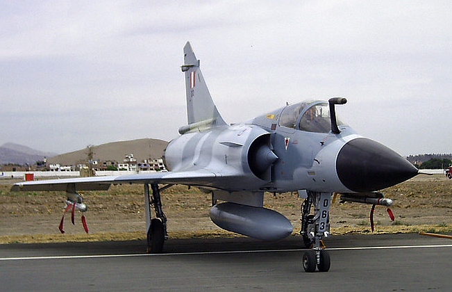 通常采用激波锥来发生斜激波,于是就成了"隔离式进气道 激波锥"的组合