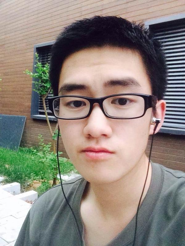 好吧,从一个丑胖子变成一个略萌的胖子了