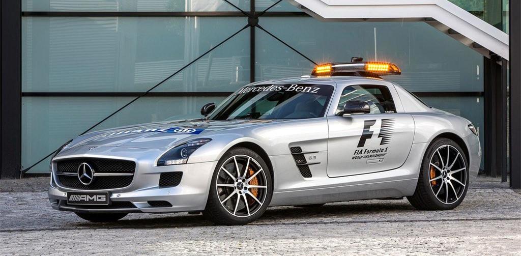 f1 安全车为什么不用超跑，而是用奔驰 amg？