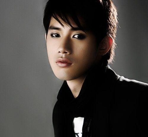 为什么我看到男人很妖艳就感觉很恶心,而看到