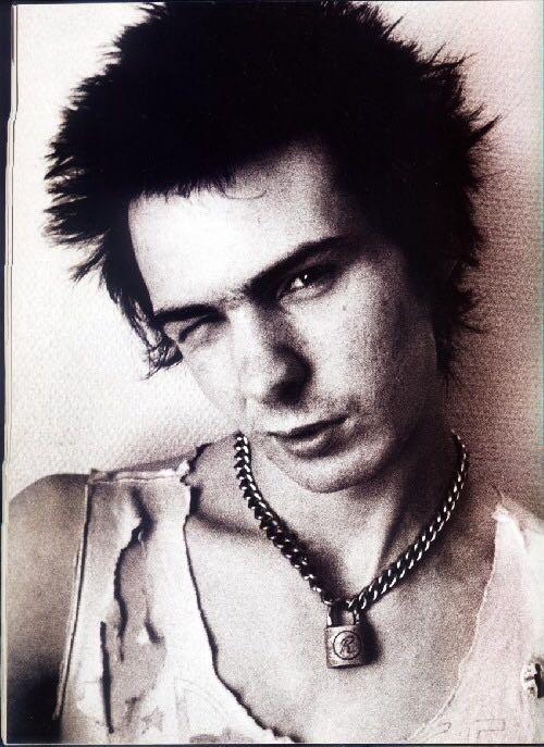 sex pistol 的 sid vicious 算不算?