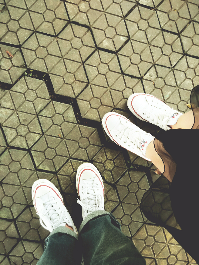 男生有没有什么比较好看的小白鞋? - 多次无端