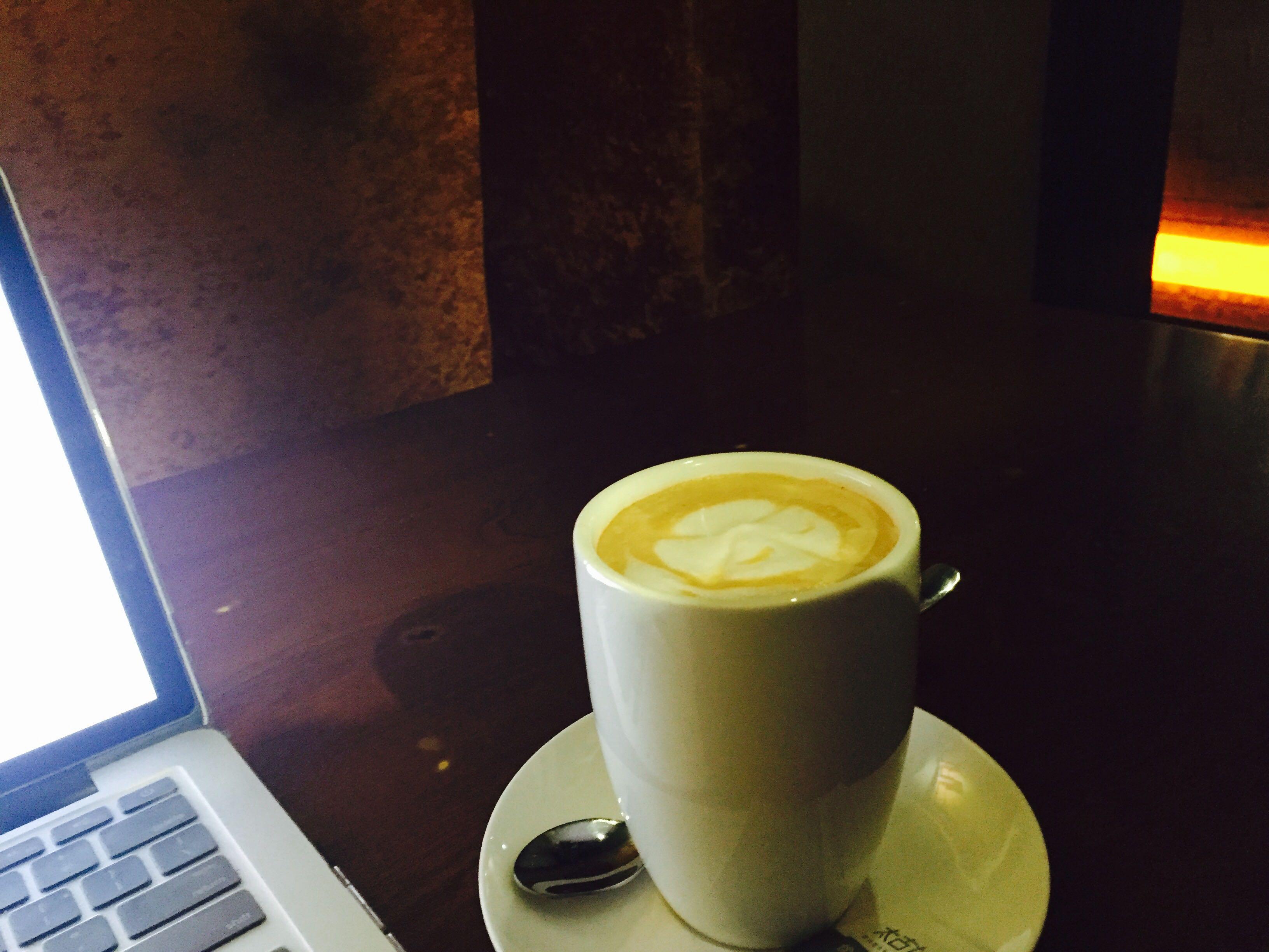 有一群长的漂亮的好朋友是什么体验? - Aaron