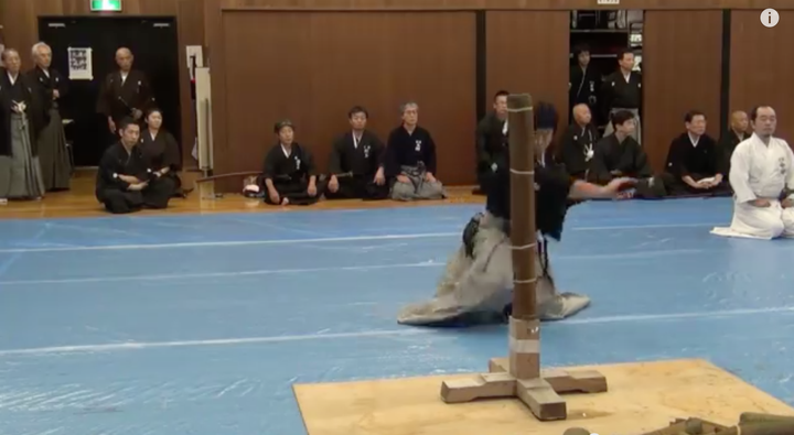 日本武士使用居合斩的时候 还要特地把刀插回鞘中吗 知乎