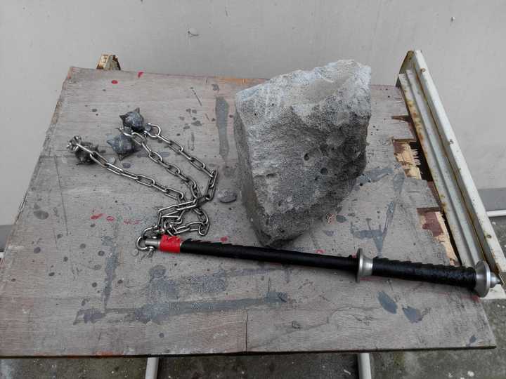 锤子作为冷兵器,实战情况如何?