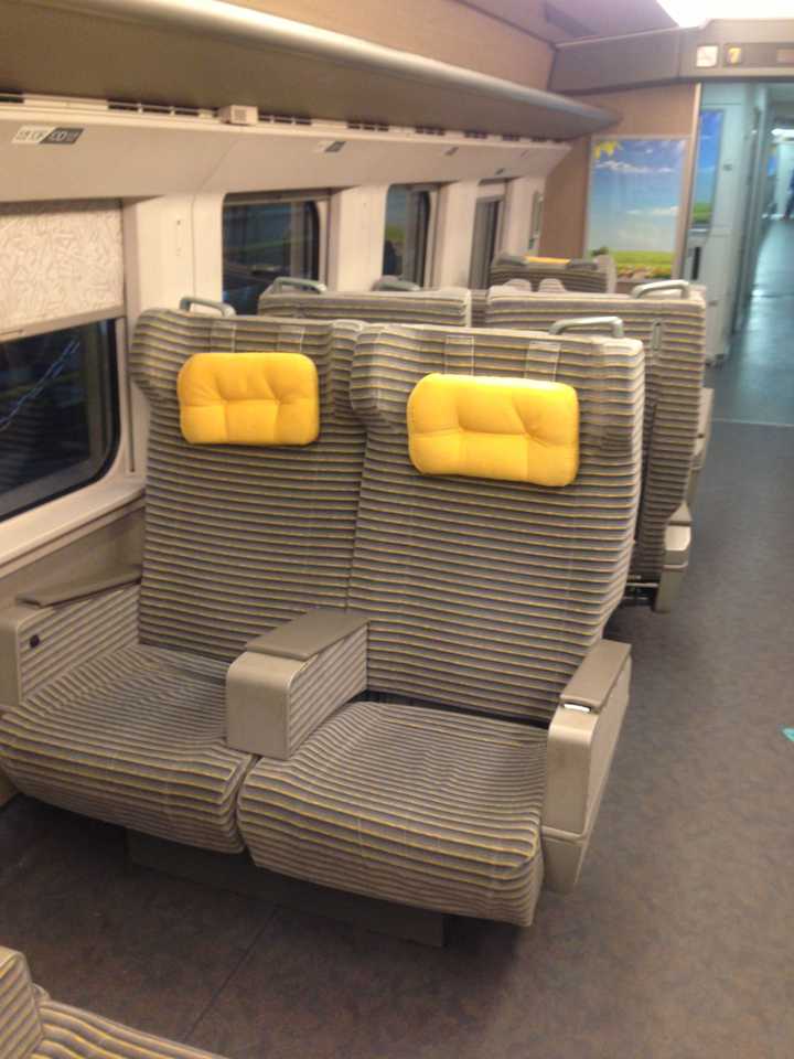 高速动车组为什么要设置一等座,特等座,商务座呢?