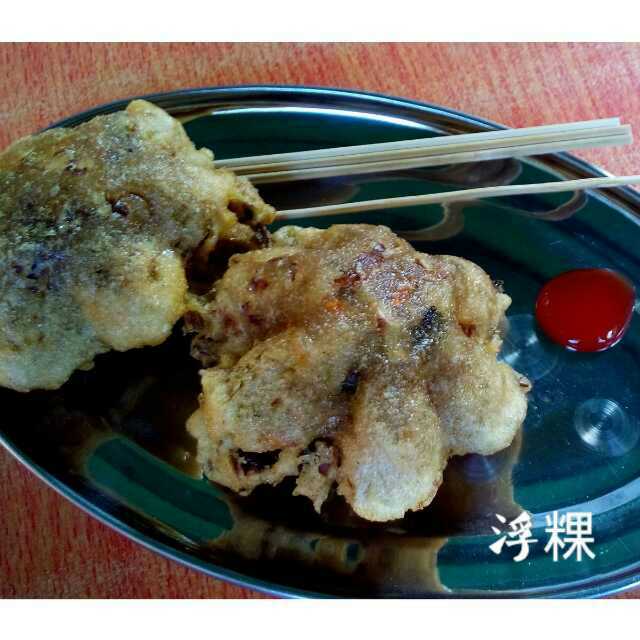 洪濑鸡爪,有嚼劲,吮指回味.