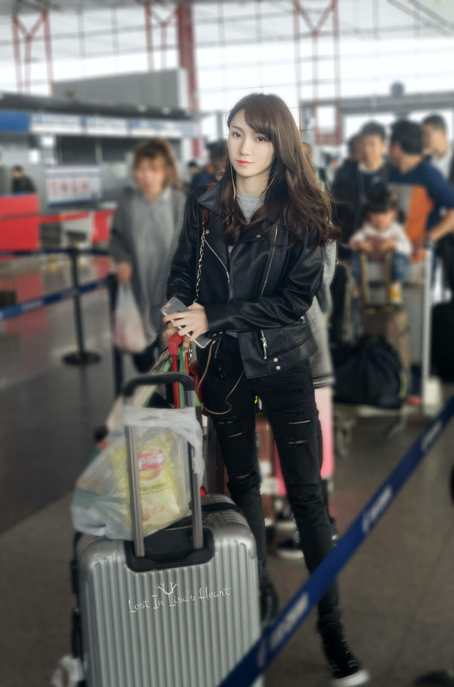 易嘉爱是不是snh48"第一美腿"?