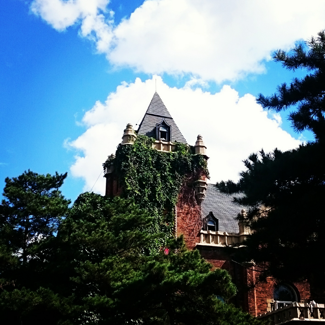 手机随便拍的―― ▲松苑宾馆 ▲北湖大庙 ▲农大水库 ▲净月的