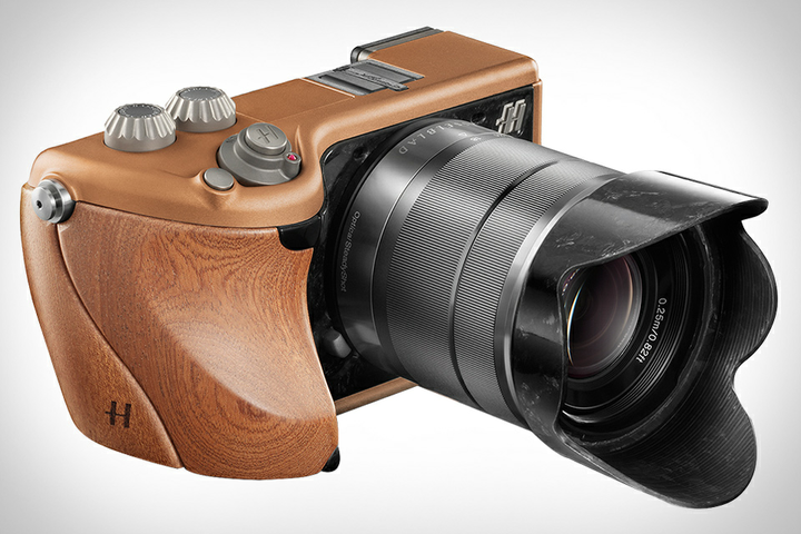 哈苏lunar可换镜头相机,折合人民币1w5左右