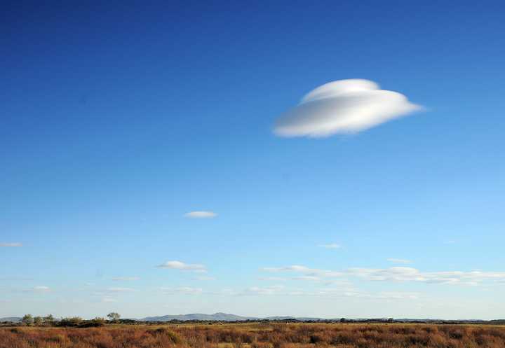 你拍到过哪些形状奇特的云?