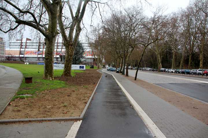 哪个城市的自行车道最人性化 知乎