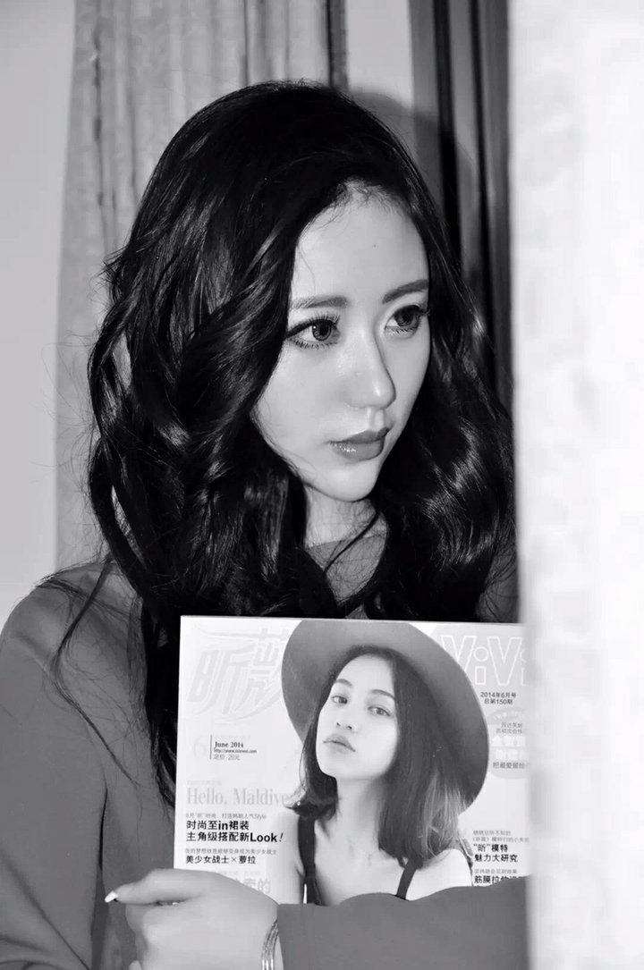 明明很漂亮的女生总对我说自己丑是怎么回事?