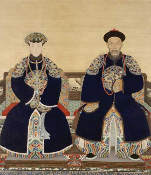 清朝皇帝和官员都在不同场合佩戴朝珠，都有什么要求？