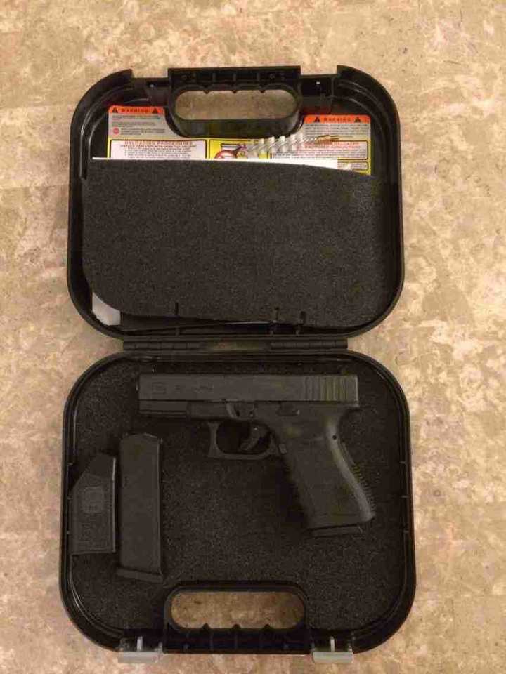 这个是glock,手机好难编辑.