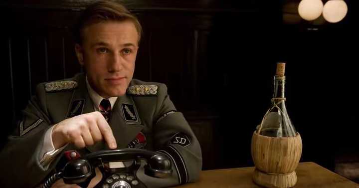 克里斯托弗瓦尔兹 《无耻混蛋》里的德国警官