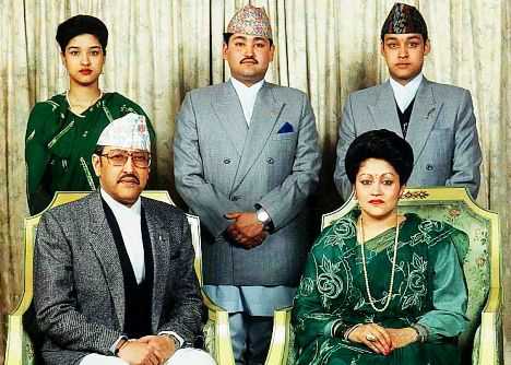 比兰德拉国王一家